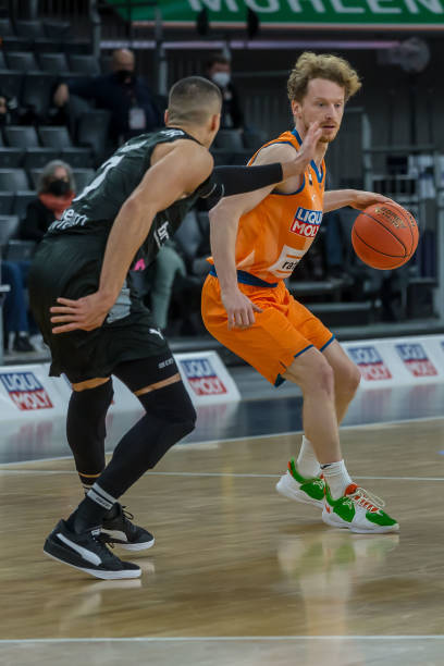 腾出薪资空 腾出薪资空